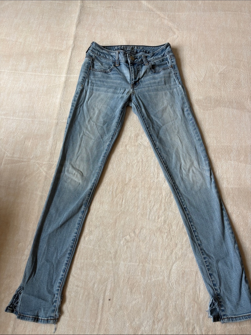 American Eagle Outfitters Light Wash Skinny Jeans